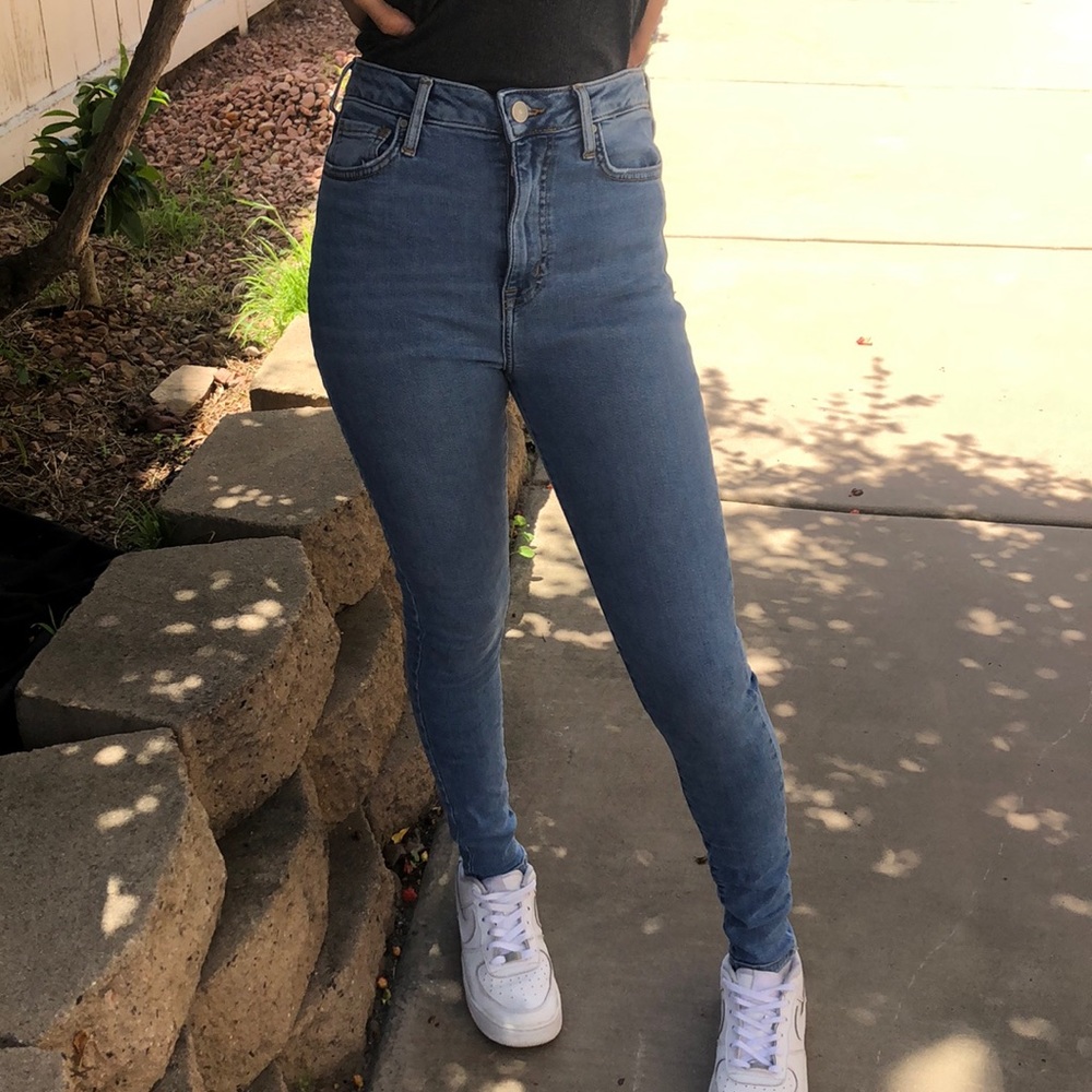 Forever 21 high waisted jeans 👖